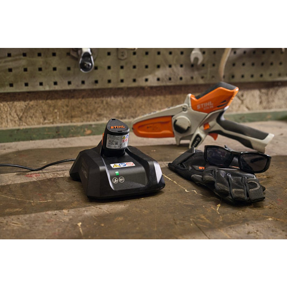 Stihl AL5 Quick Battery Charger (EA03 430 5705)