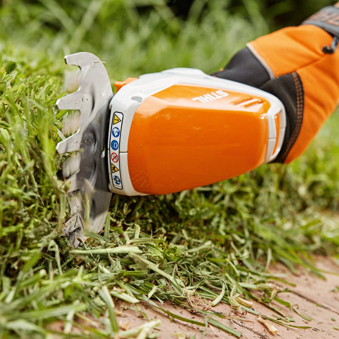Stihl HSA26 Battery Garden Shears Kit